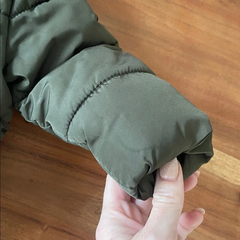 Old Navy baby hooded dino puffer coat dinosaur army green jacket 12-18 months